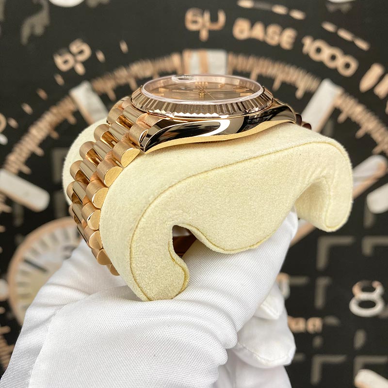 Rolex Day-Date 40 Presidential 228235 Fluted Bezel Sundust Dial