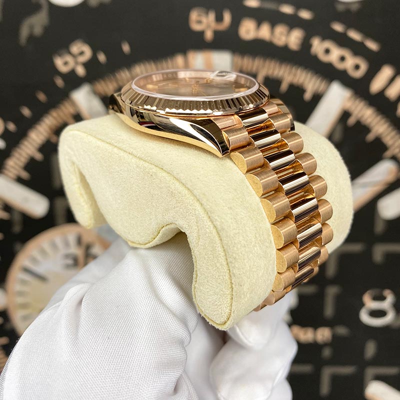 Rolex Day-Date 40 Presidential 228235 Fluted Bezel Sundust Dial