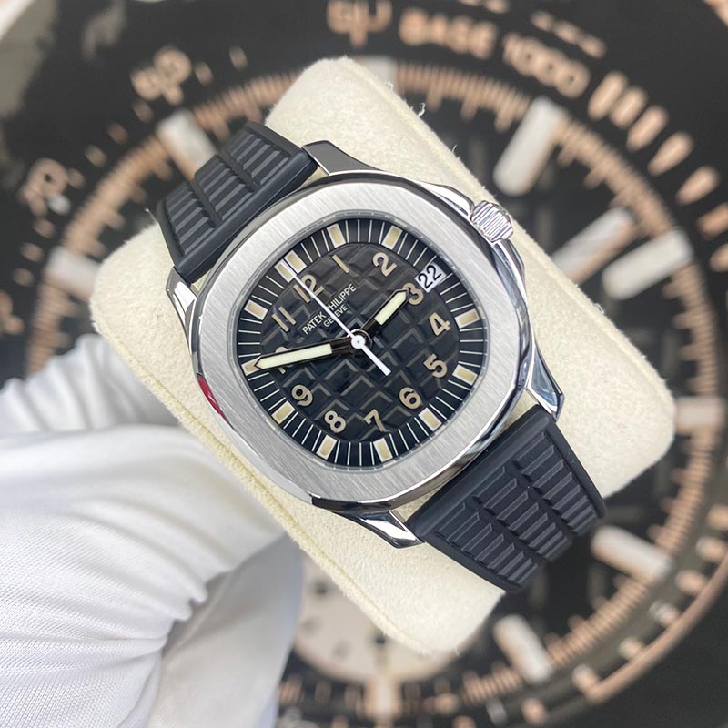 Patek Philippe Aquanaut Skeletonized Case-Back Automatic 35mm 5066A Black Dial Pre-Owned
