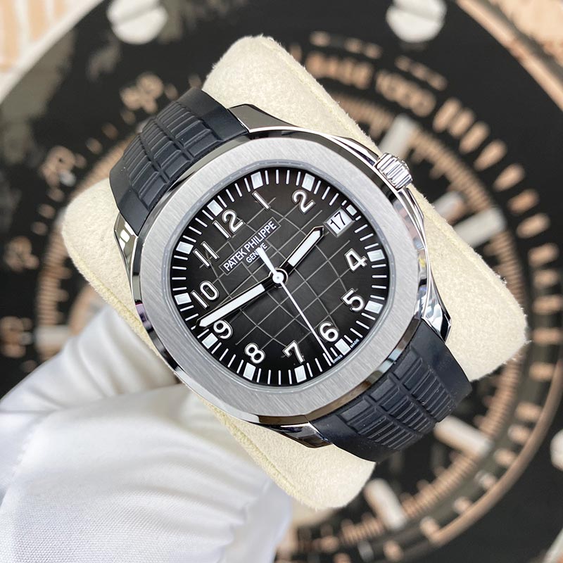 Patek Philippe 2023 Aquanaut 40mm 5167A Black Dial Unworn