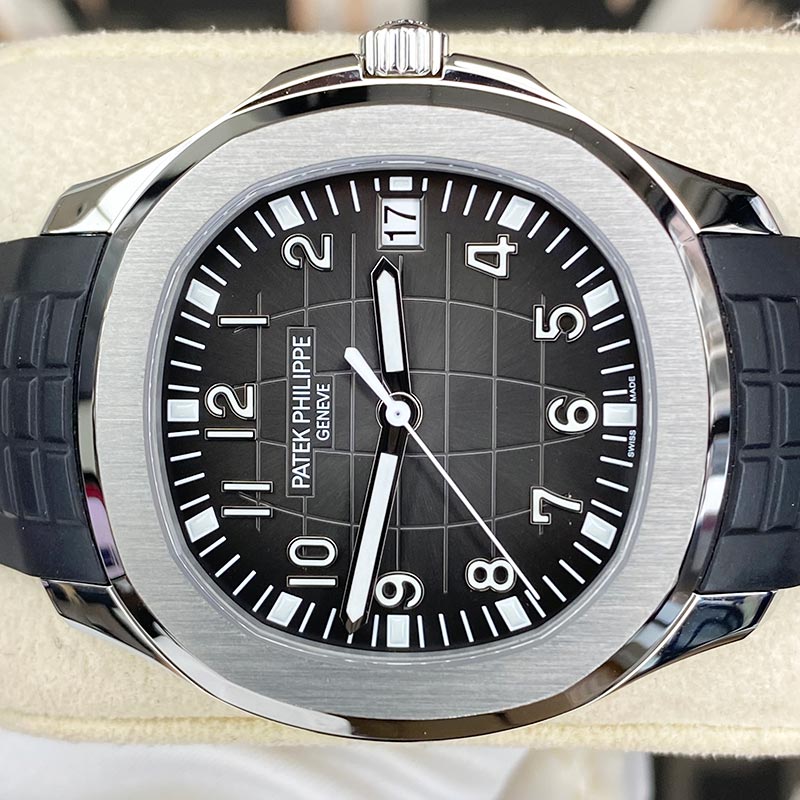 Patek Philippe 2023 Aquanaut 40mm 5167A Black Dial Unworn