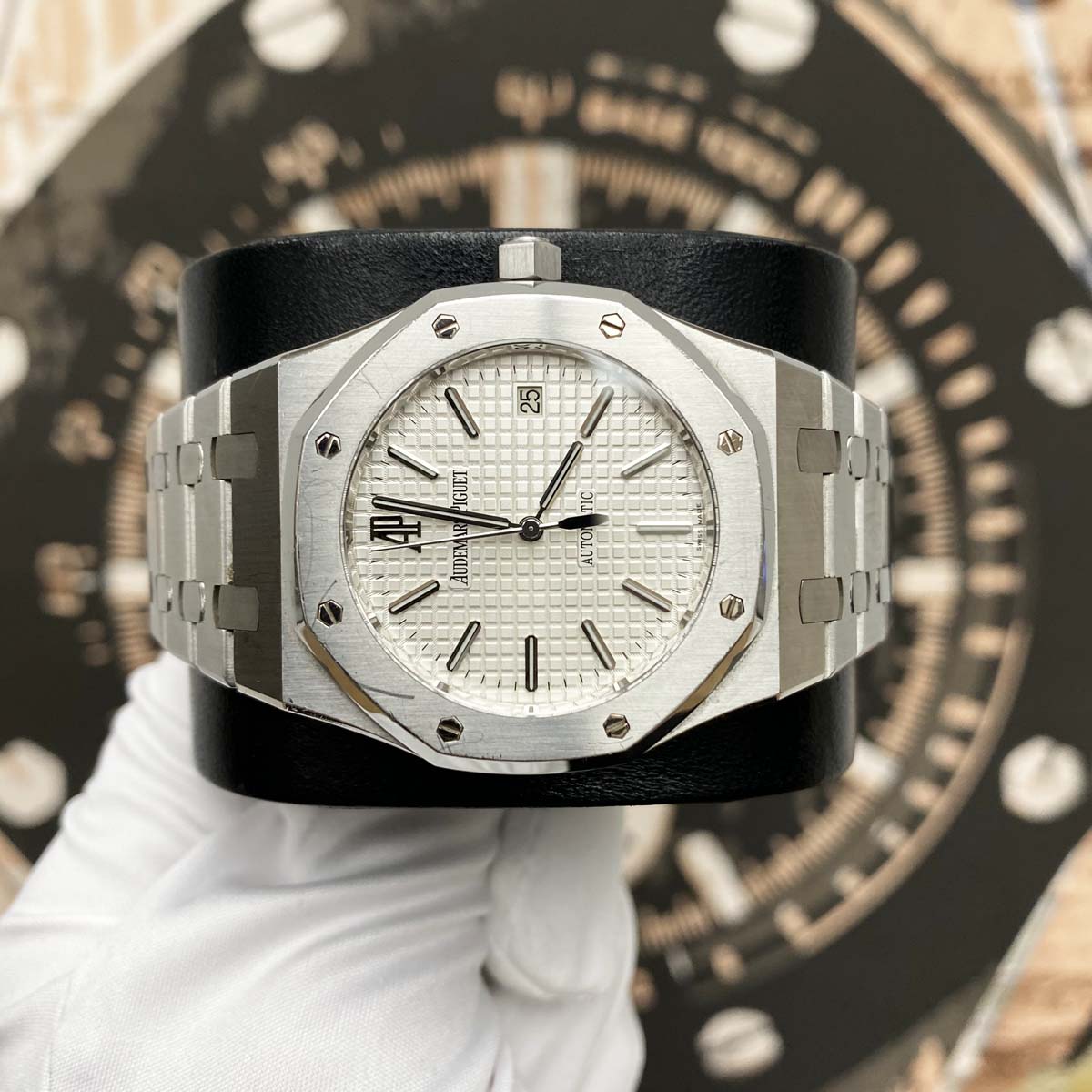 Audemars Piguet Royal Oak 39mm 15300ST White Dial Pre-Owned