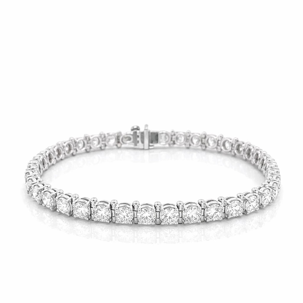 Classic Brilliant Cut Diamond Tennis Bracelet in 14K White Gold