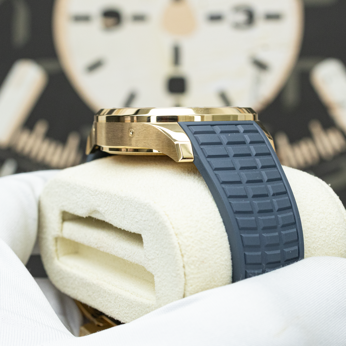 Patek Philippe Aquanaut Luce Annual Calendar 5261R 40mm Blue-Grey Dial