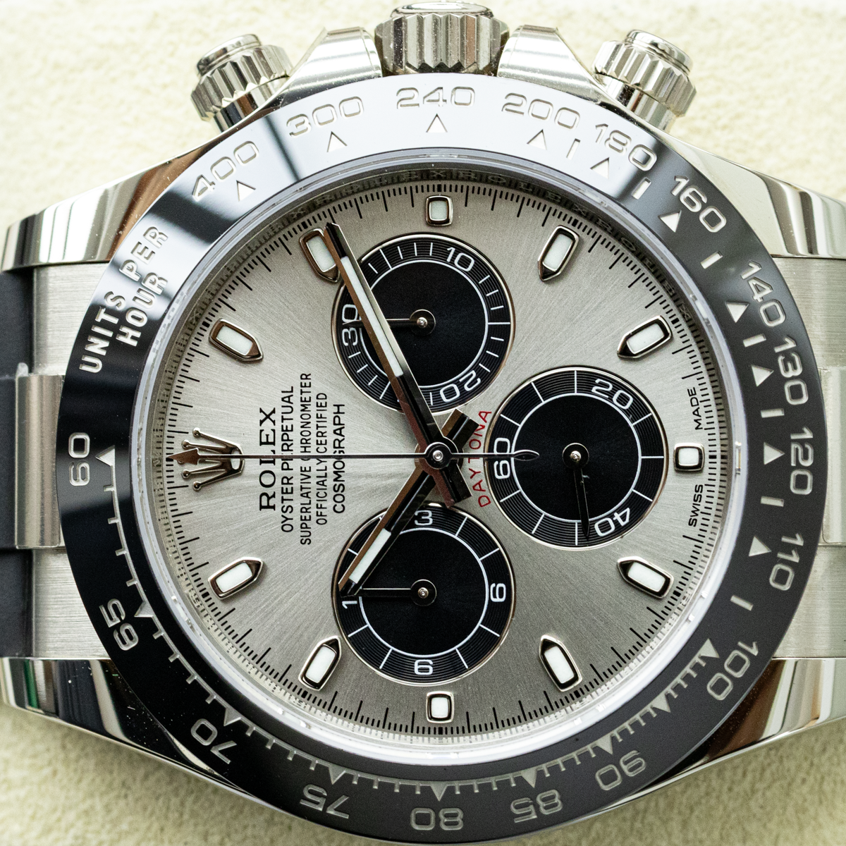 Rolex Cosmograph Daytona 116519LN 40mm Silver Dial Pre-Owned